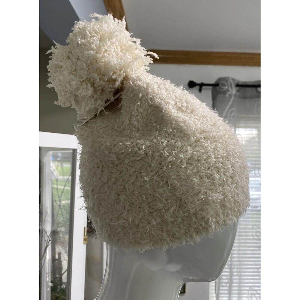 LEMON Hat Cap Knit Beanie Winter Outdoor Cold Cozy & Warm Pom-Pom One Size Beige